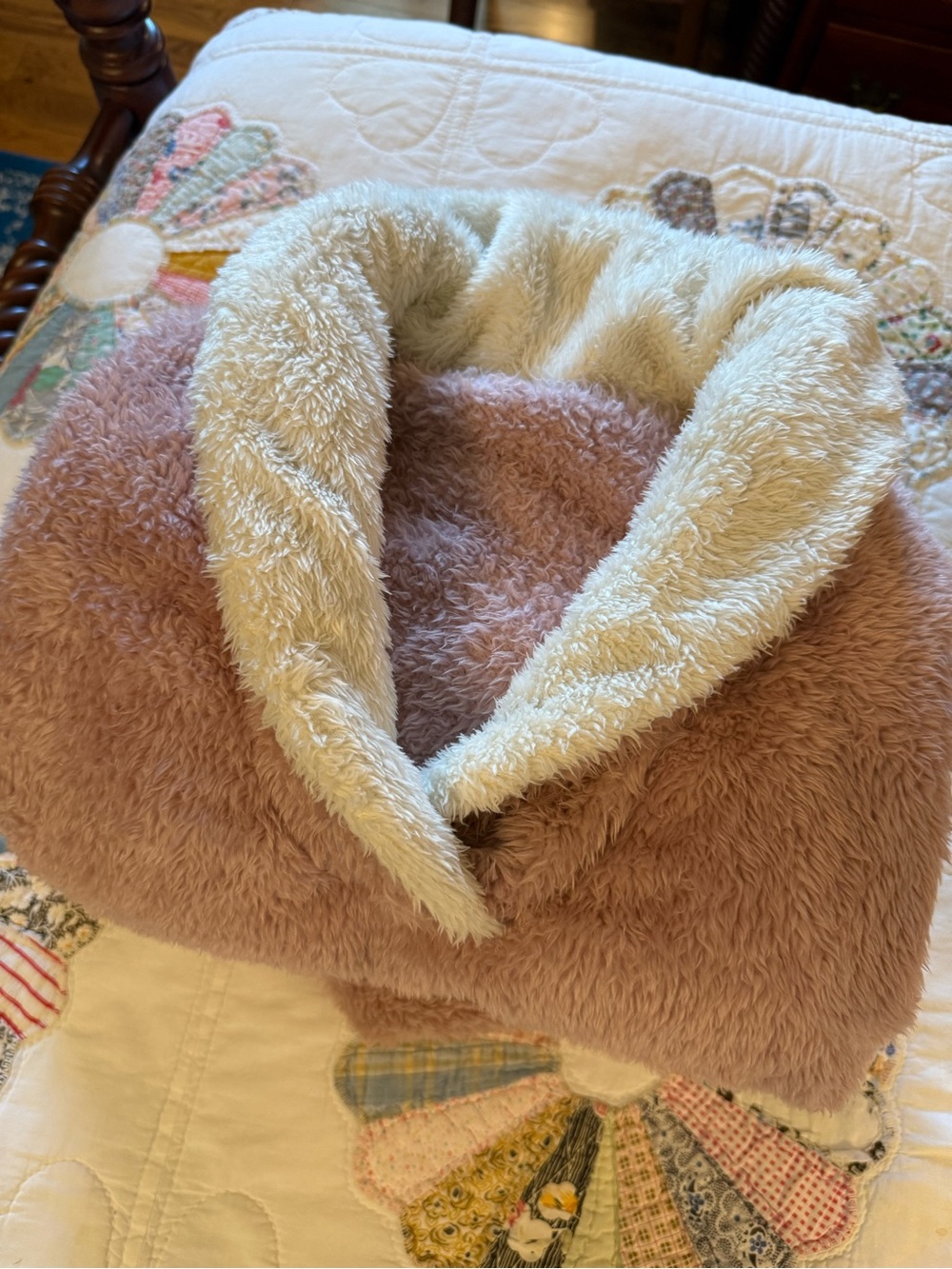 Cozy Plush Pink Loungewear Set - Picture 3 of 7